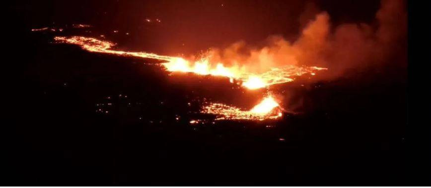 Yanardağ patladı! 50 metre yükseldi 2,5 kilometreden görünüyor - Resim: 22
